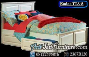 Tempat Tidur Anak Perempuan Minimalis