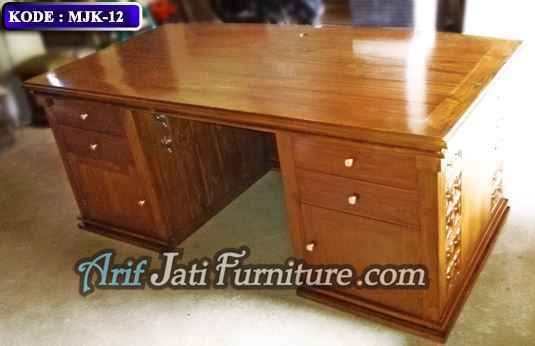 meja kerja kayu jati ukir