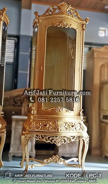  lemari  kaca  warna  emas ARIF JATI FURNITURE TOKO MEBEL 