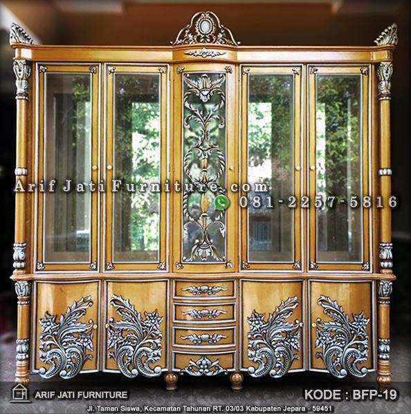 Bufet Pajangan Merak Model Terbaru