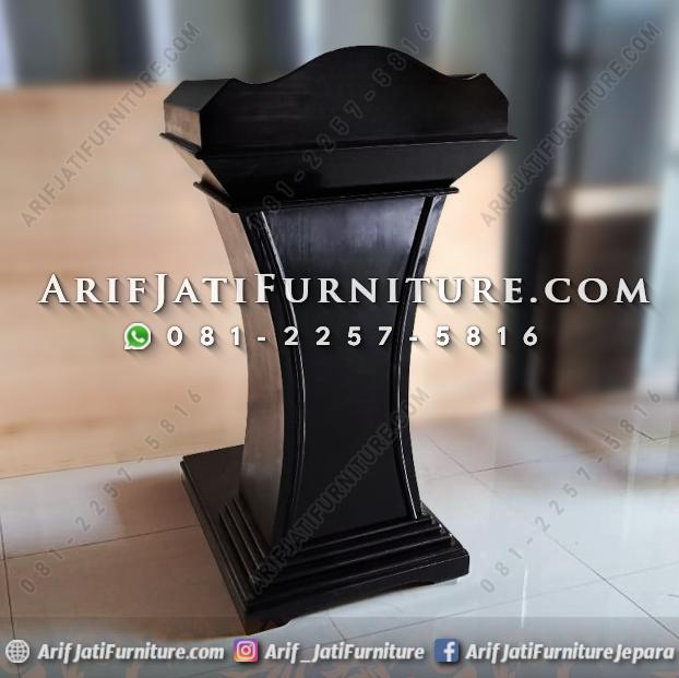 Podium Untuk Pidato